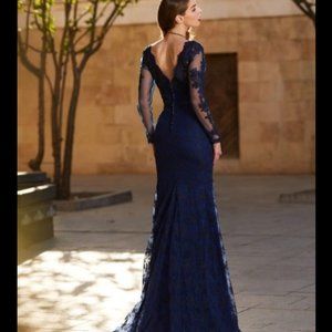 NWT Navy Lace Evening Dress size 10